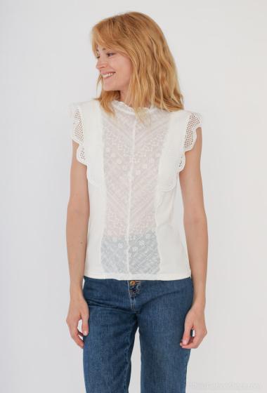 Wholesaler Jolio & Co - T-shirt with English lace