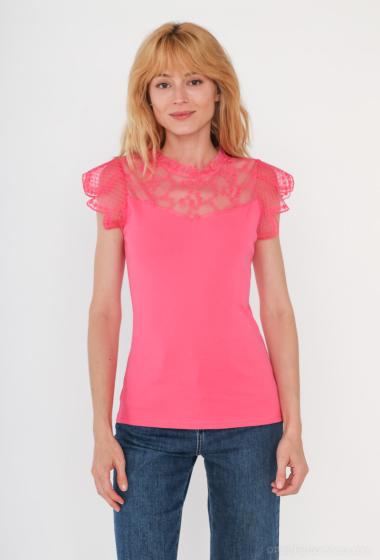 Wholesaler Jolio & Co - T-shirt with lace