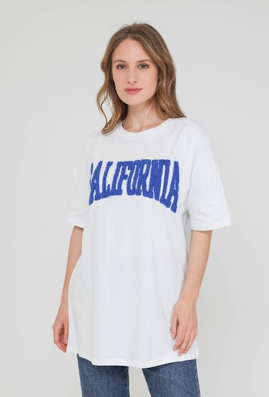 Grossiste Jolio & Co - T-shirt over size  brodé "CALIFORNIA"