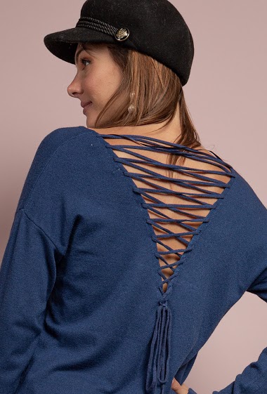 Großhändler Jöwell - Sweater with lace-up back