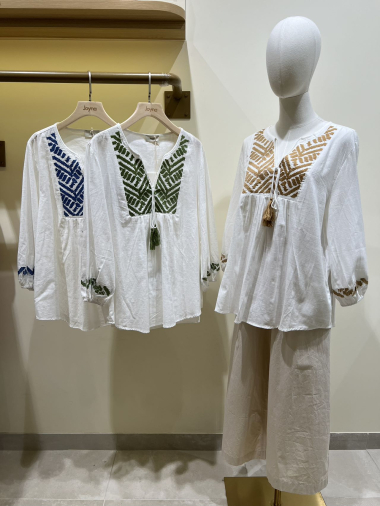 Wholesaler JOYNA - EMBROIDERED BLOUSE WITH LACE