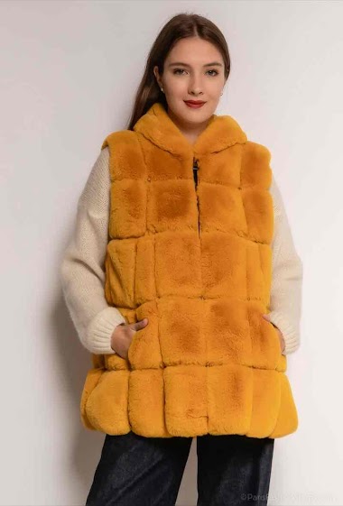 Wholesaler JULIET'S&CO - Synthetic fur vest with hood