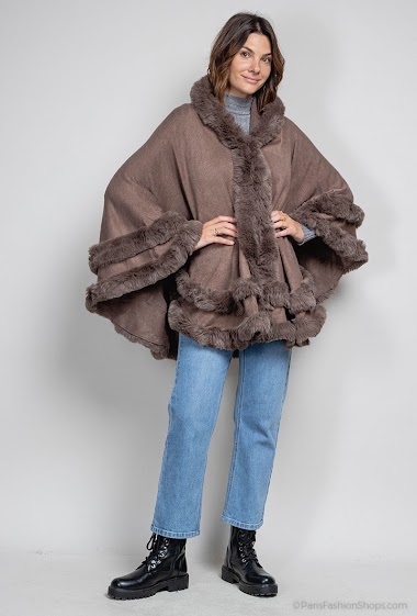 Großhändler JULIET'S&CO - Synthetic fur poncho with hood