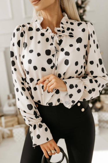 Wholesaler JUNE BOUTIQUE - Cream blouse with black polka dots