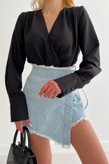 Wholesaler JUNE BOUTIQUE - Black wrap blouse