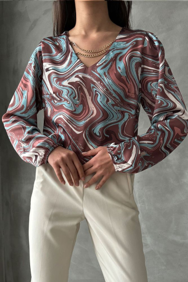Wholesaler JUNE BOUTIQUE - Printed satin blouse with chain