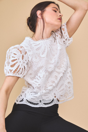 Wholesaler Jusdepom&Co - SHORT SLEEVE LACE TOP