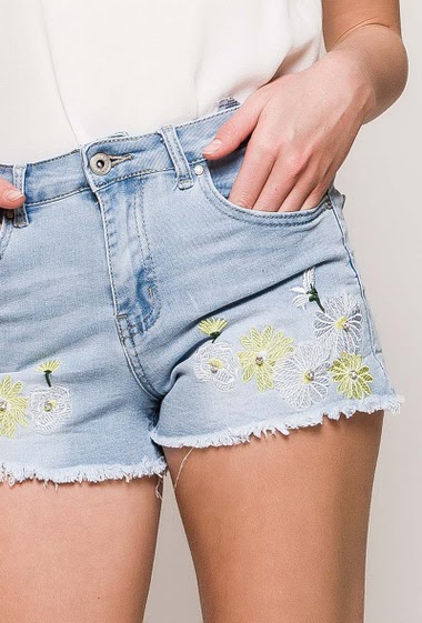 Wholesaler J&W Paris - Shorts with embroideries
