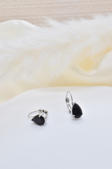 Grossiste Kapyco - Boucles d'oreilles dormeuses cristaux en acier inoxydable argenté