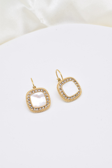 Wholesaler Kapyco - Mother-of-pearl crystal sleeper earrings in stainless steel
