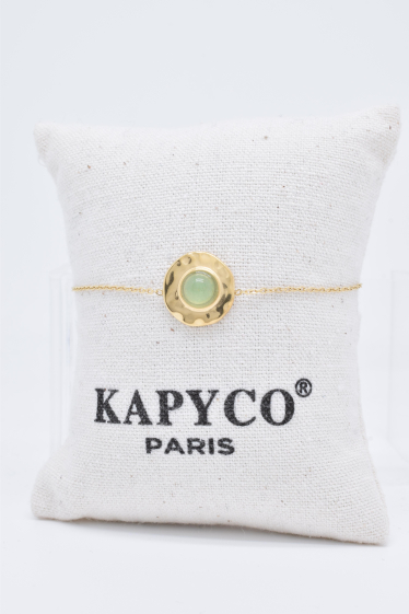 Grossiste Kapyco - Bracelet en acier doré avec pierre verte