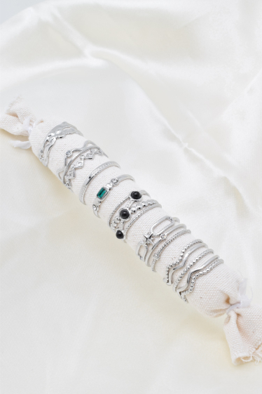 Wholesaler Kapyco - Set of 12 silver steel bracelets with natural stones