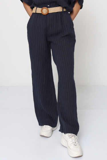 Grossiste Ki&Love - Pantalon à rayures fines avec ceinture