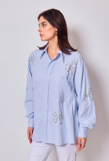 Wholesaler Ky Création - Oversized stripes shirt with sequin flower