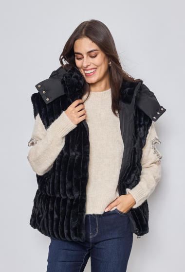 Wholesaler Ky Création - Sleeveless fur coat - Shortly with removable hood