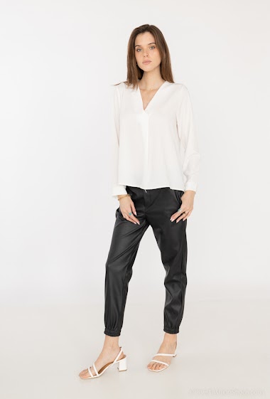 Wholesaler L.Steven - Plain blouse