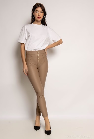 Großhändler L8 - Faux leather leggings with button