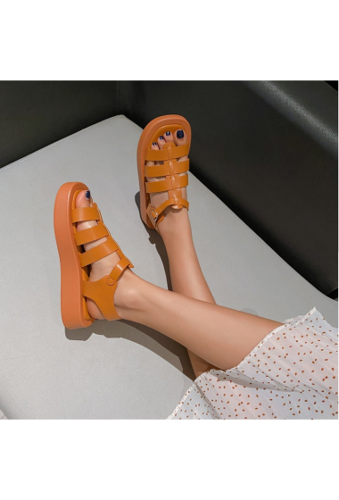 Wholesaler La Bottine souriante - Gladiator sandals with very flexible platform sole