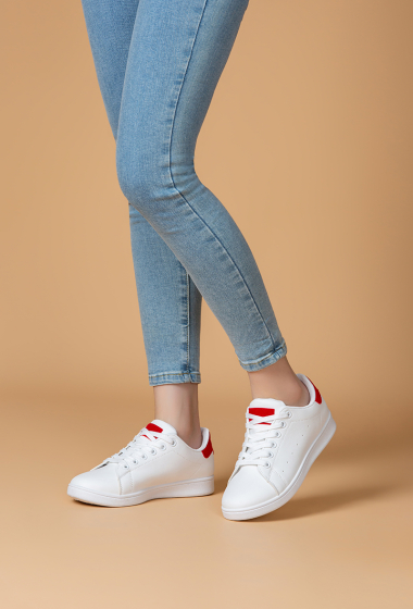 Wholesaler Lady Glory - Trendy white sneaker for women