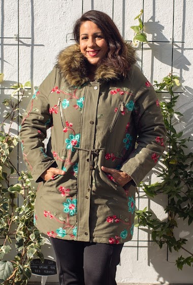 Wholesaler YOU UDRESS - Floral embroidered khaki coat