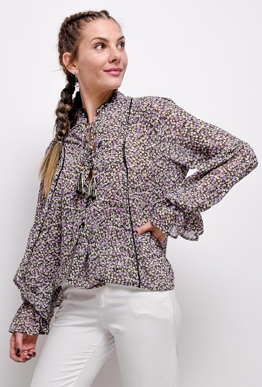 Shirt with bohemian print with cord adorned with bells