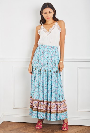 Long skirt embroidered with tight sequins with cord decorated with bells