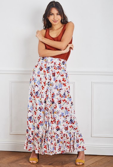 Wholesaler Last Queen - Airy pleated and buttoned skirt, with print and slit.