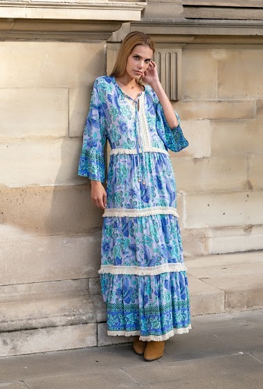 Loose fit lace print dress with flared sleeves