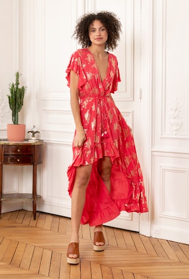 Long dress with gold-effect print, elastic at the waist and buttoned at the front
