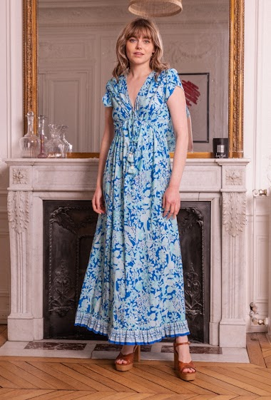 Long dress with bohemian print buttoned front with gilding effect