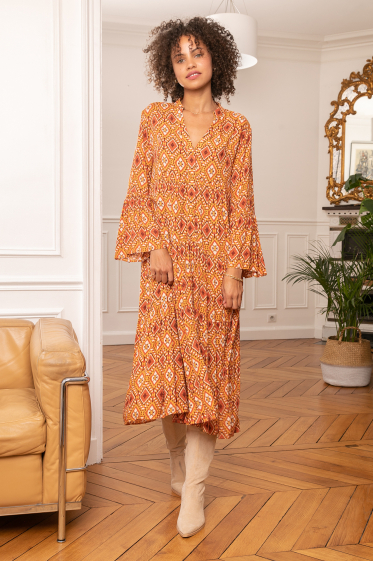 Wholesaler Last Queen - Long dress with bohemian print buttoned front and V-neck