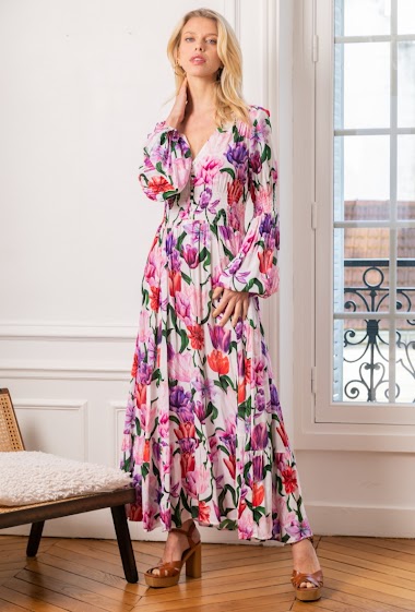 Long dress with bohemian print buttoned on the front