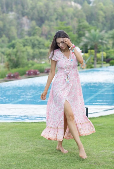 Long dress with floral print, buttoned at the front