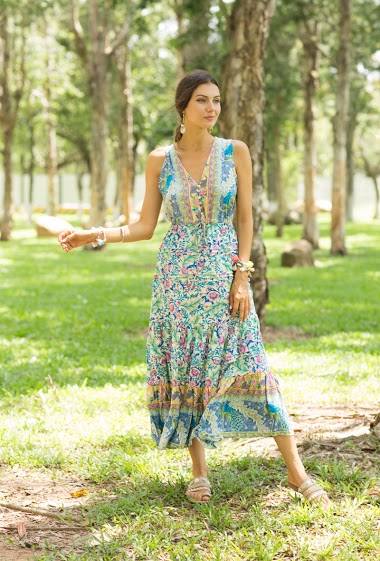 Wholesaler Last Queen - Long floral print dress buttoned at the front and V-neck.
