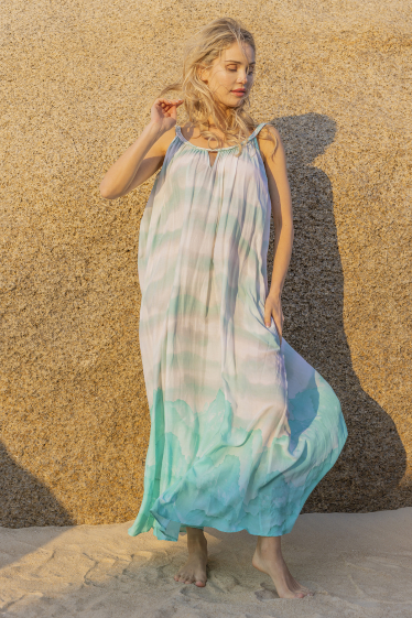 Wholesaler Last Queen - Long flared dress in gradient color with straps