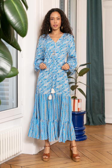 Wholesaler Last Queen - Long printed dress buttoned at the front with bell fastening