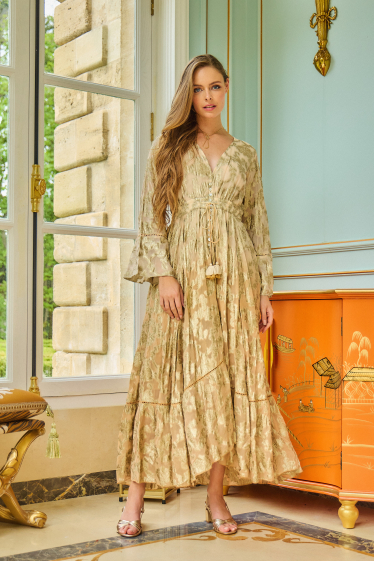 Grossiste Last Queen - Robe longue vaporeuse avec  florale en lurex , coupe évasée avec doublure