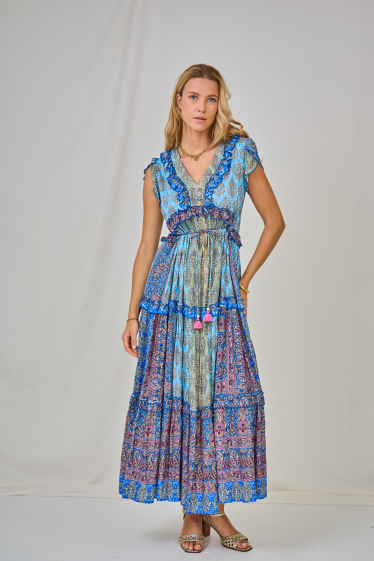 Wholesaler Last Queen - Long ruffled and flared dress with bohemian print and LUREX.