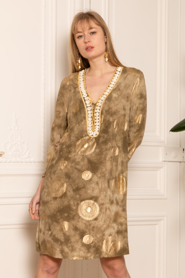 Großhändler Last Queen - Langes Kleid, von Hand mit Muscheln bestickt und mit Vergoldungseffekt bedruckt