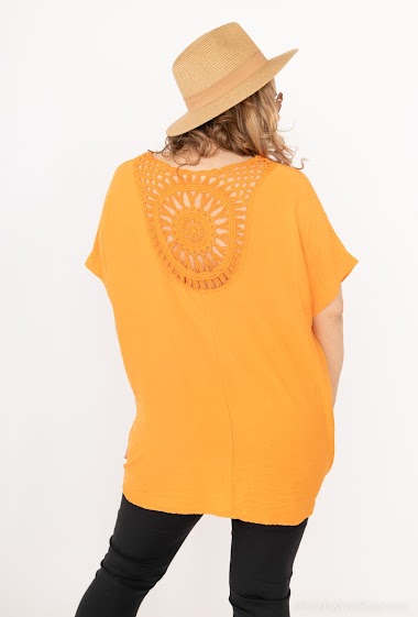 V-neck tunic with lace insert on the back