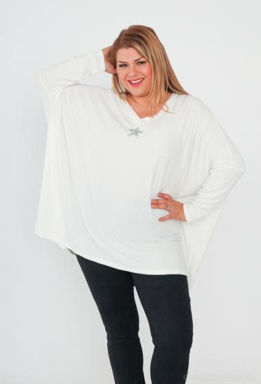 Wholesaler LAURA PARIS (MKL) - Soft V-neck oversized sweater with star