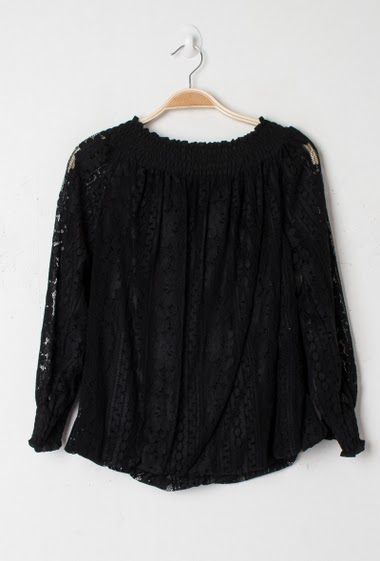 Wholesaler Léa & Luc - Off shoulder blouse in lace