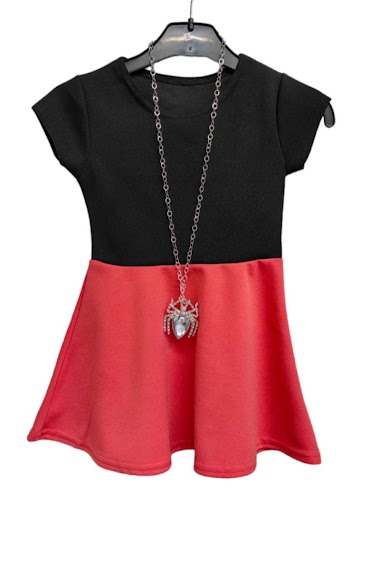 Grossistes LIKE FASHION - Robe simple avec collier