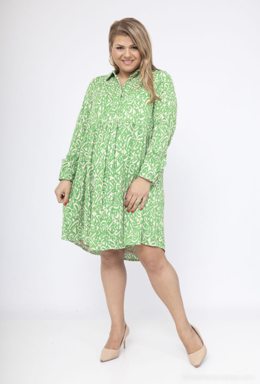 Großhändler Lilie Plus - Das Hemdblusenkleid zeichnet sich durch seinen großformatigen Aufdruck aus