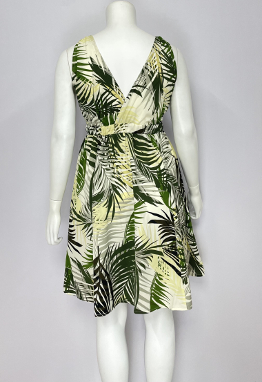 Grossiste Lilie Plus - Robe d'été sans manches avec un imprimé botanique grande taille