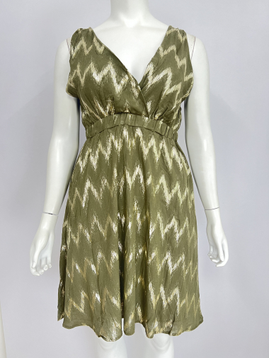Grossiste Lilie Plus - robe courte à la coupe évasée est décorée de motifs en zigzag métalliques