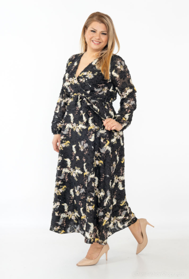 Grossiste Lilie Plus - robe longue à la mode est ornée d'un motif floral grande taille