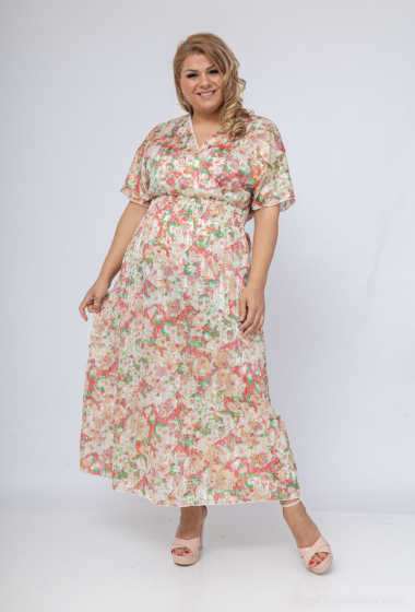 Grossiste Lilie Plus - robes longues avec un motif floral généreux grande taille