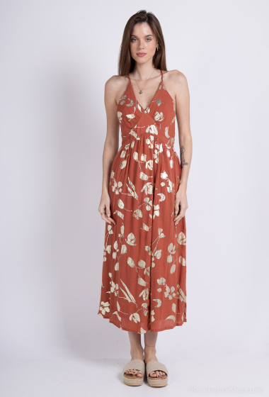 Grossiste Lilie Rose - robe longue est ornée de motifs floraux métallisés