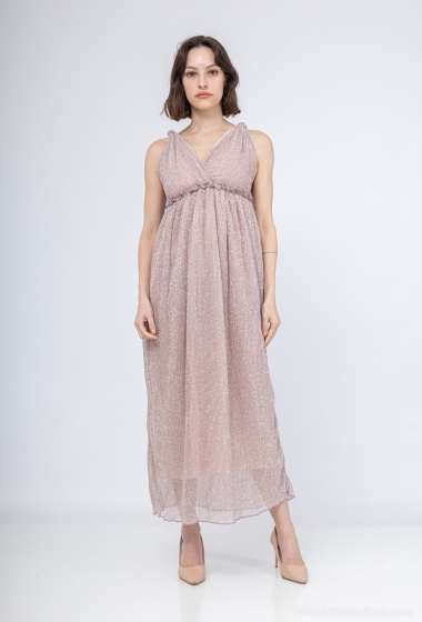 Grossiste Lilie Rose - robes longues avec son tissu scintillant et sa couleur rose pâle.